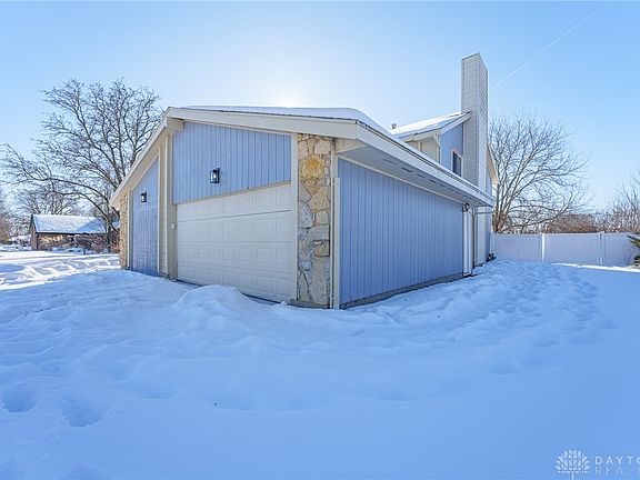 2nd image of 4825 Olive Rd