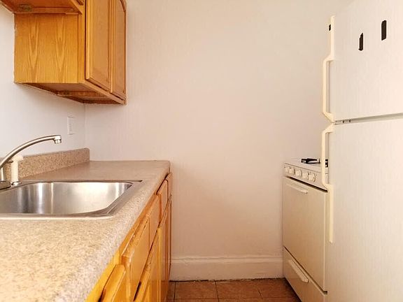 4th image of 94-40 210th St #552