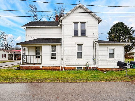 3rd image of 9189 Maple St