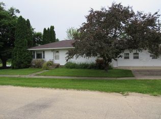 113 Prospect St, Oxford Junction, IA 52323