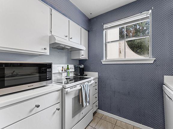 5th image of 2333 Bering Dr APT 201