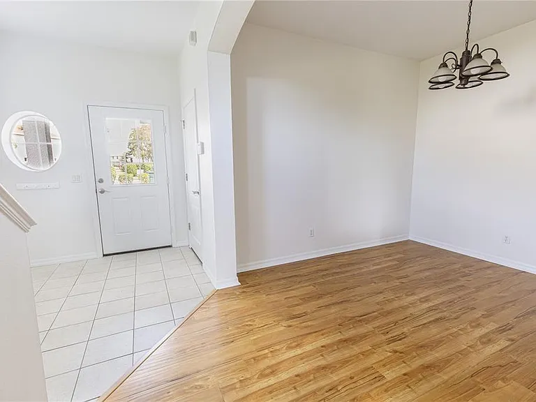 1085 Jonah Dr — Photo 7