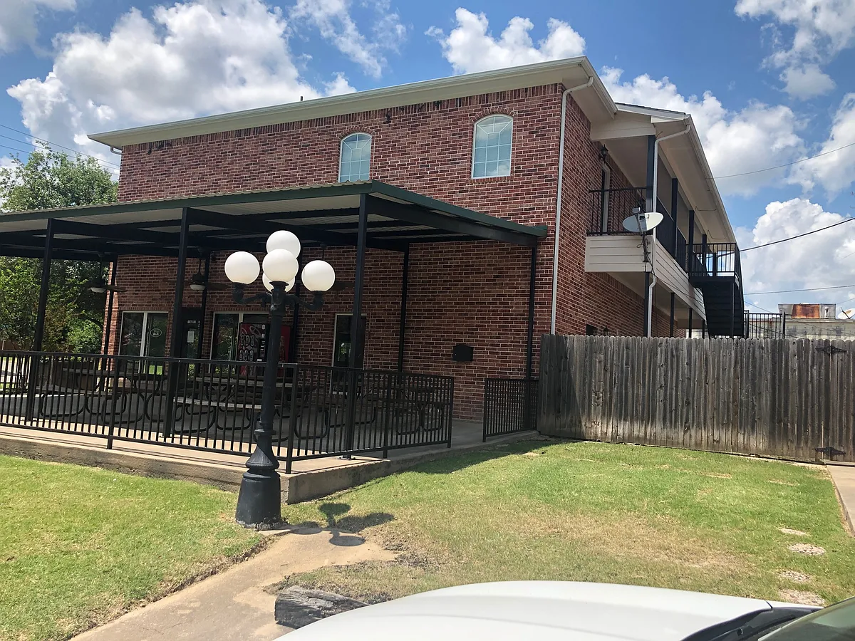 Building Photo - 1708 Monroe St #201
