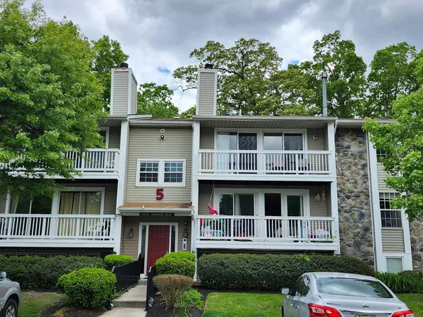 58 Kenwood Dr, Sicklerville, NJ 08081
