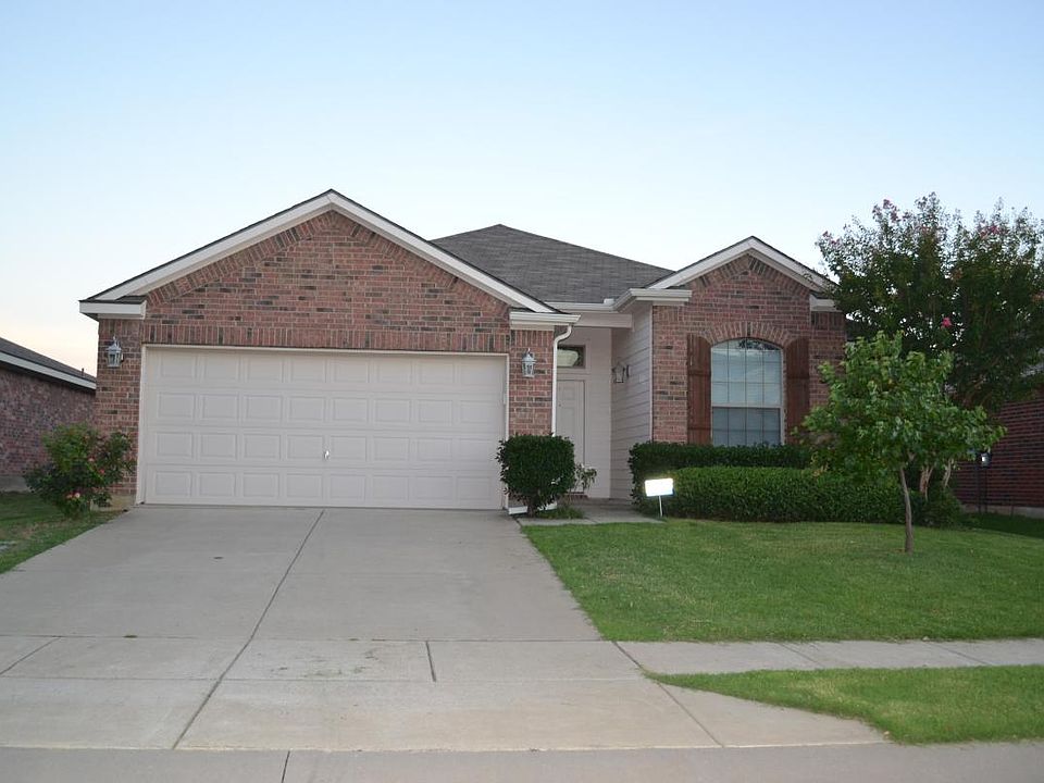 8920 Sagebrush Trl, Crossroads, TX 76227 | Zillow