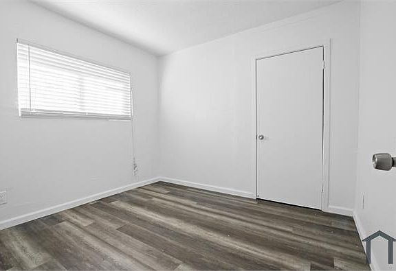 5th image of 1150 W 88th St #3