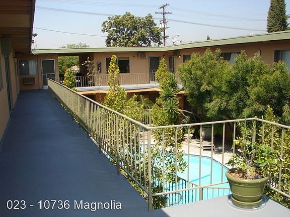 2nd image of 10736 Magnolia Blvd #9