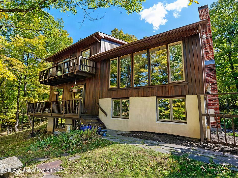 1st image of 5 Laurel Court