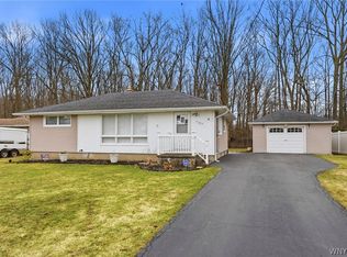 7383 Saint Joseph Rd, Niagara Falls, NY 14304