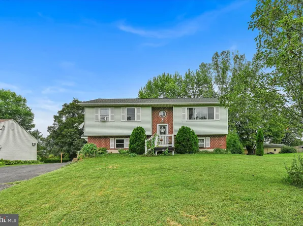1436 Wynonah Dr, Auburn, PA 17922