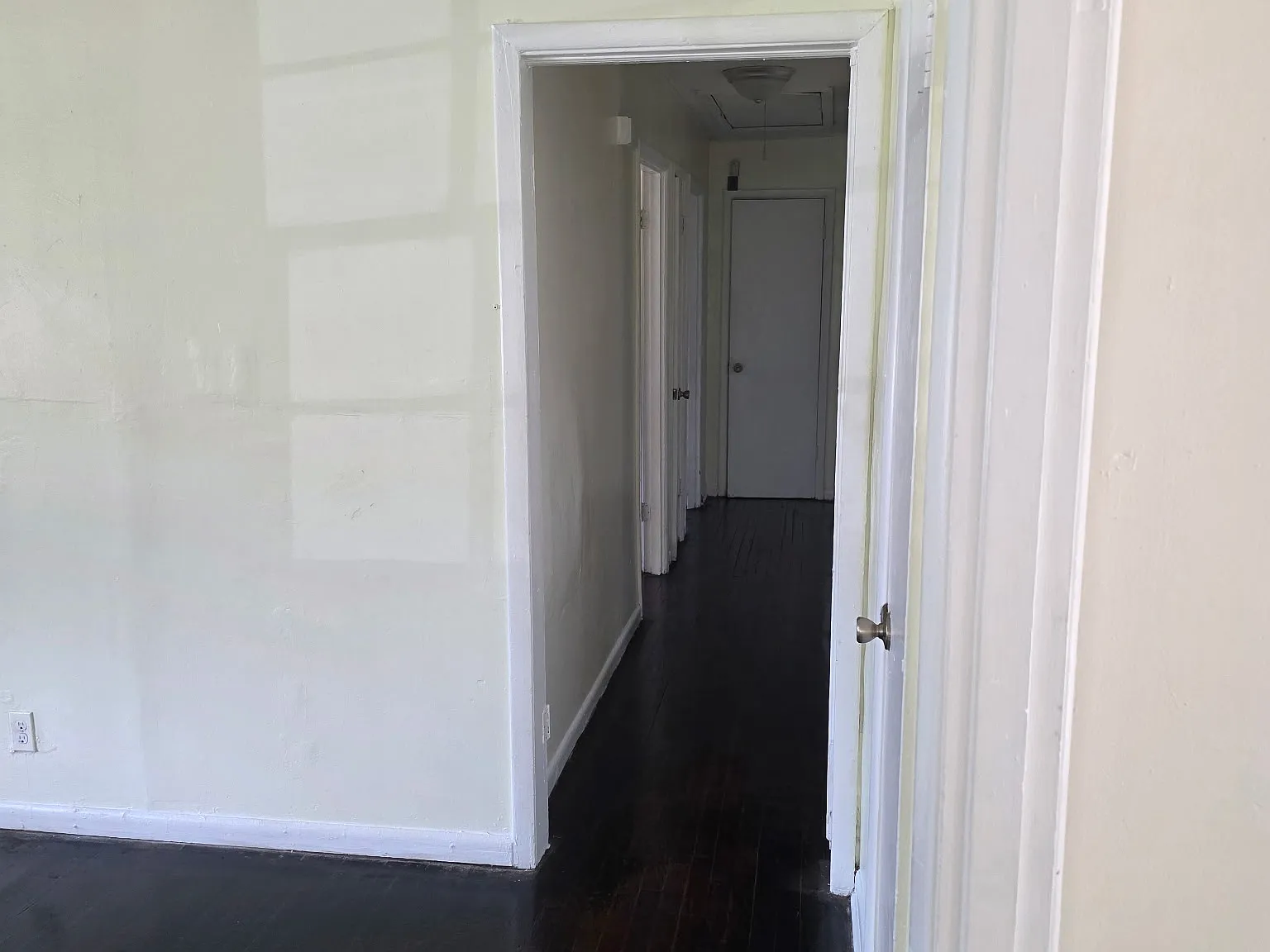 3 bed, 1152 sqft, $1,725 — Photo 2