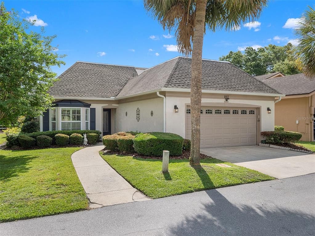 1557 Oak Tree Ct