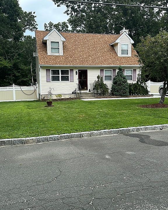 1st image of 137 Norfleet Ln