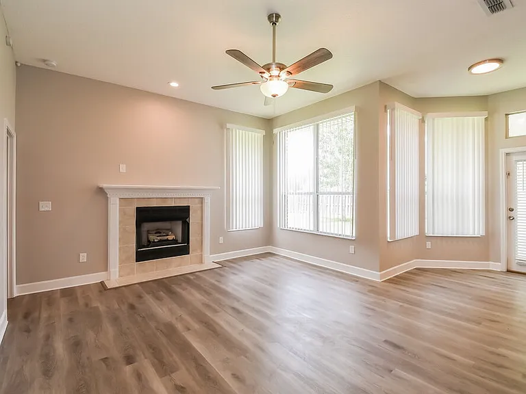 1514 Falkland Rd E — Photo 6