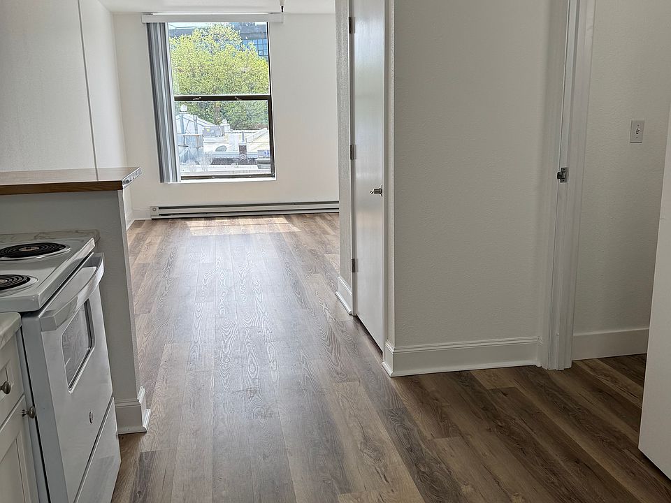 1st image of 17 SW 2nd Ave APT 412