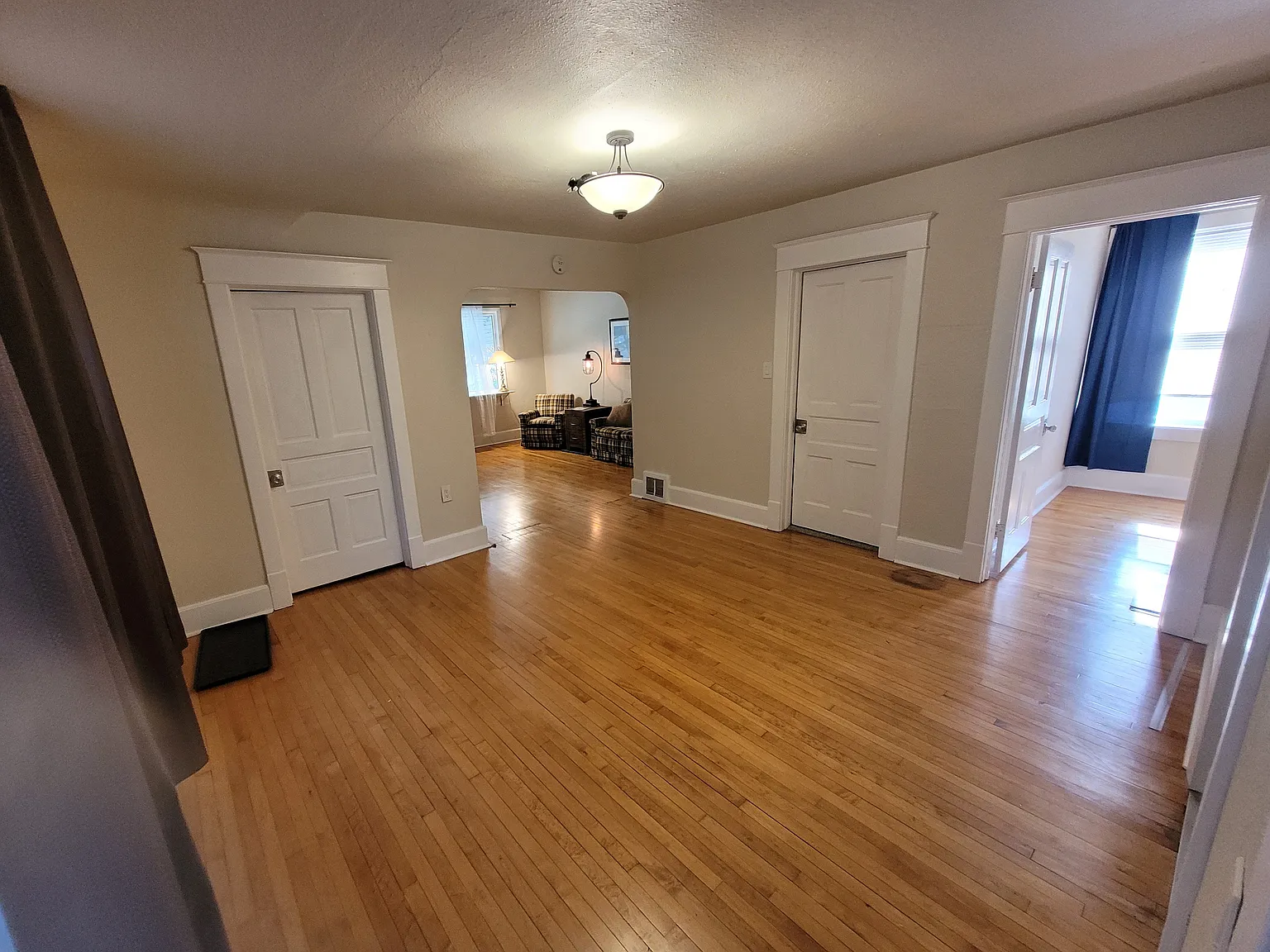 2 bed, 1100 sqft, $1,150 — Photo 4