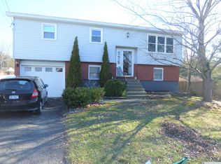 2 Garfield Pl, Rensselaer, NY 12144