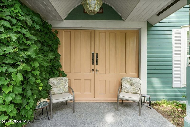 5th image of 5 Champlain Shores Way