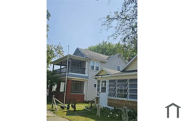 Building Photo - 415 Knower St #2