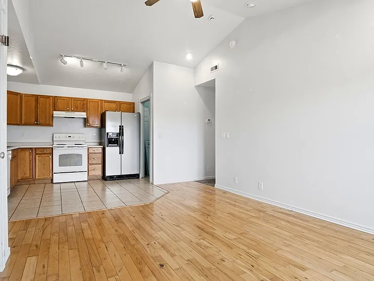 8061 W Copperfield Pl #32 — Photo 4