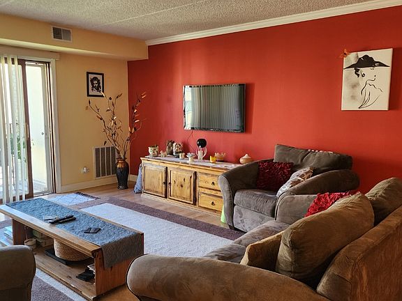 4th image of 6433 W Belle Plaine Ave APT 307