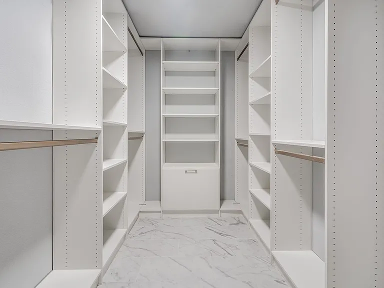 1403 Center St — Photo 13