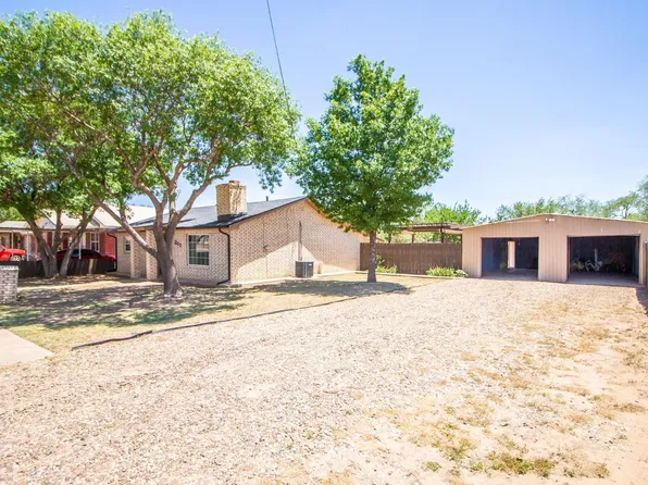 202 Cherry St, Levelland, TX 79336