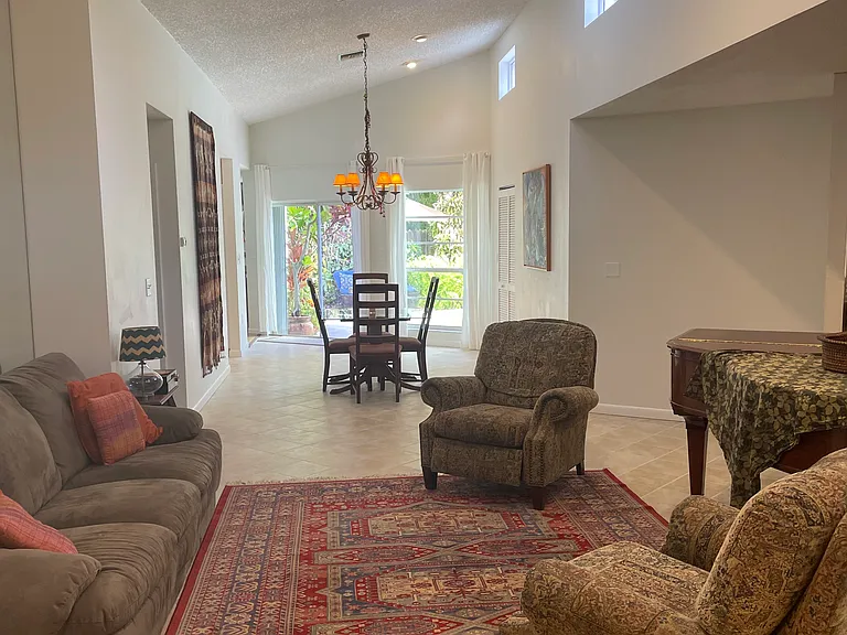 6235 SW 44th St — Photo 12