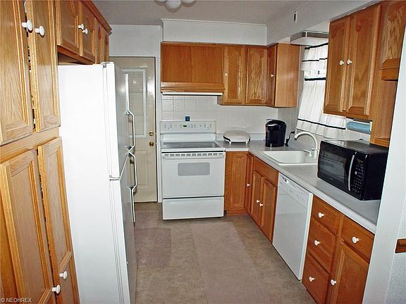 3rd image of 304 New York Blvd