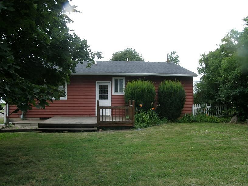 2nd image of 745 Isbell St