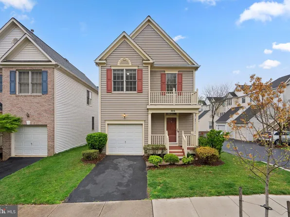 304 Winter Walk Dr, Gaithersburg, MD 20878