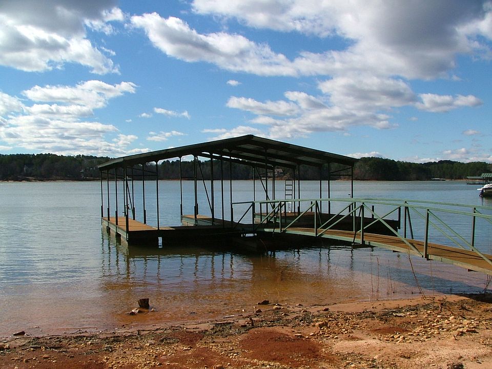 Dbl slip dock available