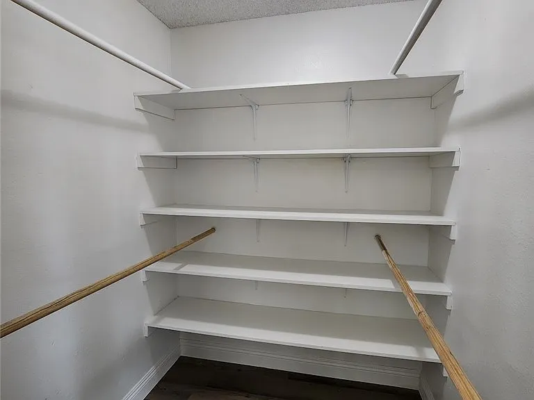 1823 Niblick Cir — Photo 15