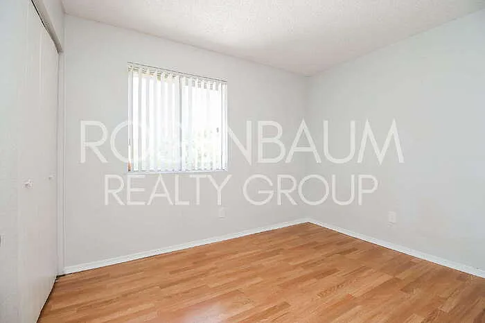 1050 W University Dr #201 — Photo 13