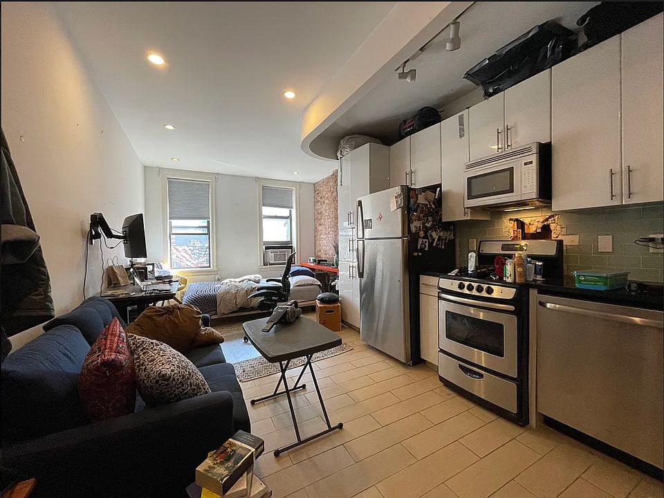1st image of 174 Delancey St APT 9F