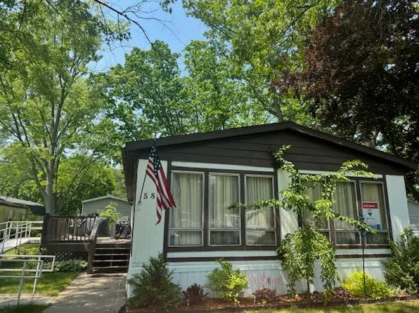 583 S McIntosh Ln, Muskegon, MI 49442