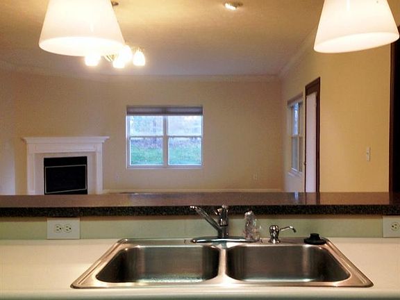 5th image of 4715 Mallard Creek Dr