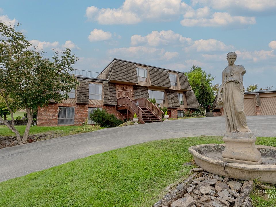 1st image of 3811 Country Club Dr