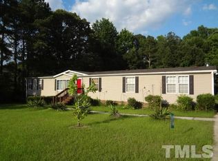 8201 Fieldcrest Ln, Fuquay Varina, NC 27526