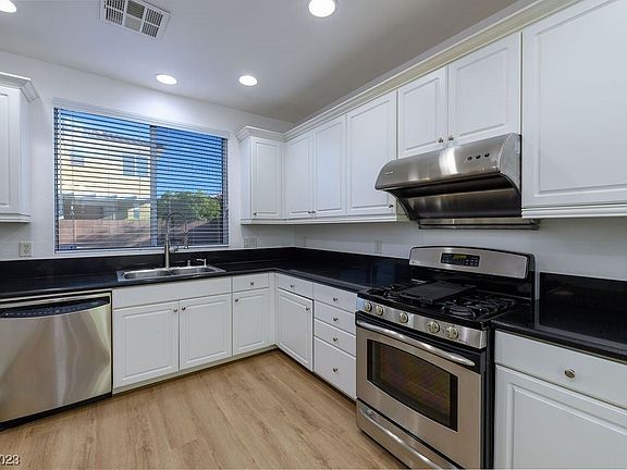 5th image of 7403 Atacama Ave
