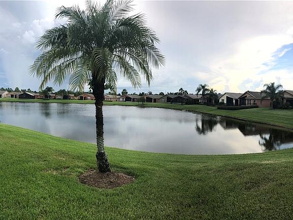 4th image of 557 Grand Canal Dr