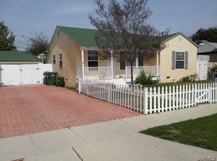19537 Schoolcraft St, Reseda, CA 91335