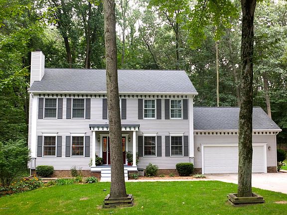 2nd image of 6698 Steeplechase Ln