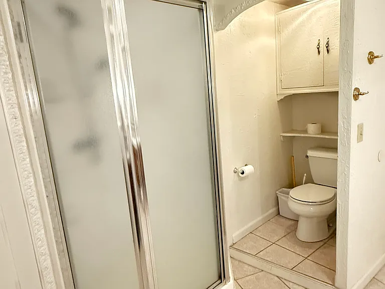 411 Brook Dr #A — Photo 4