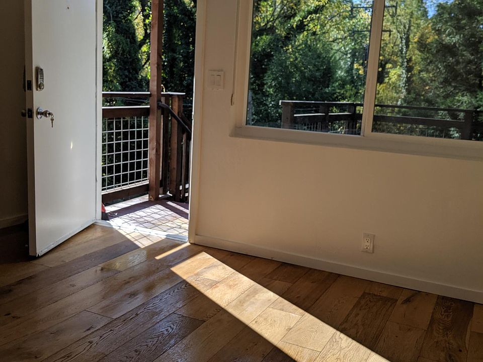 1st image of 11050 Sunset Ave #1
