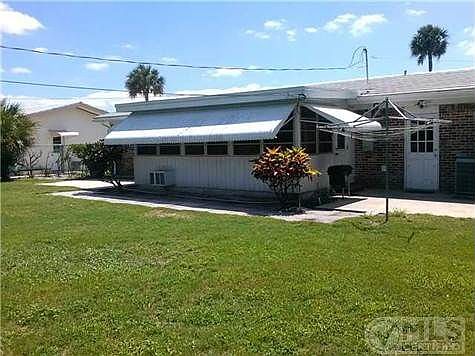 2nd image of 9846 Daisy Ave