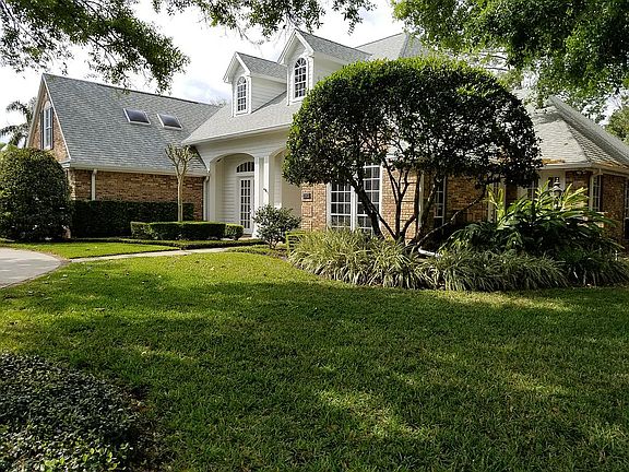 3rd image of 2876 Old Castle Dr