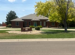 16 N Village Dr, Clovis, NM 88101