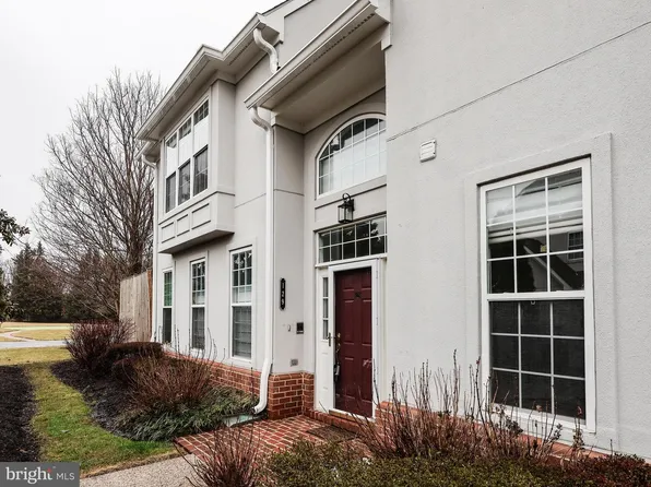 129 Old House Ct #129, Pikesville, MD 21208