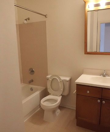 4th image of 724 N Gary Ave Unit 205